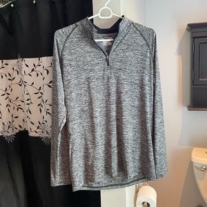 Men’s Under Armour half zip (size s)